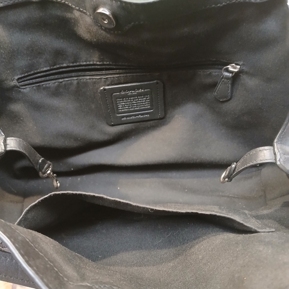 Coach Black Shoulder Bag with Elegant Design. Like New Condtion!! - Picture 6 of 6